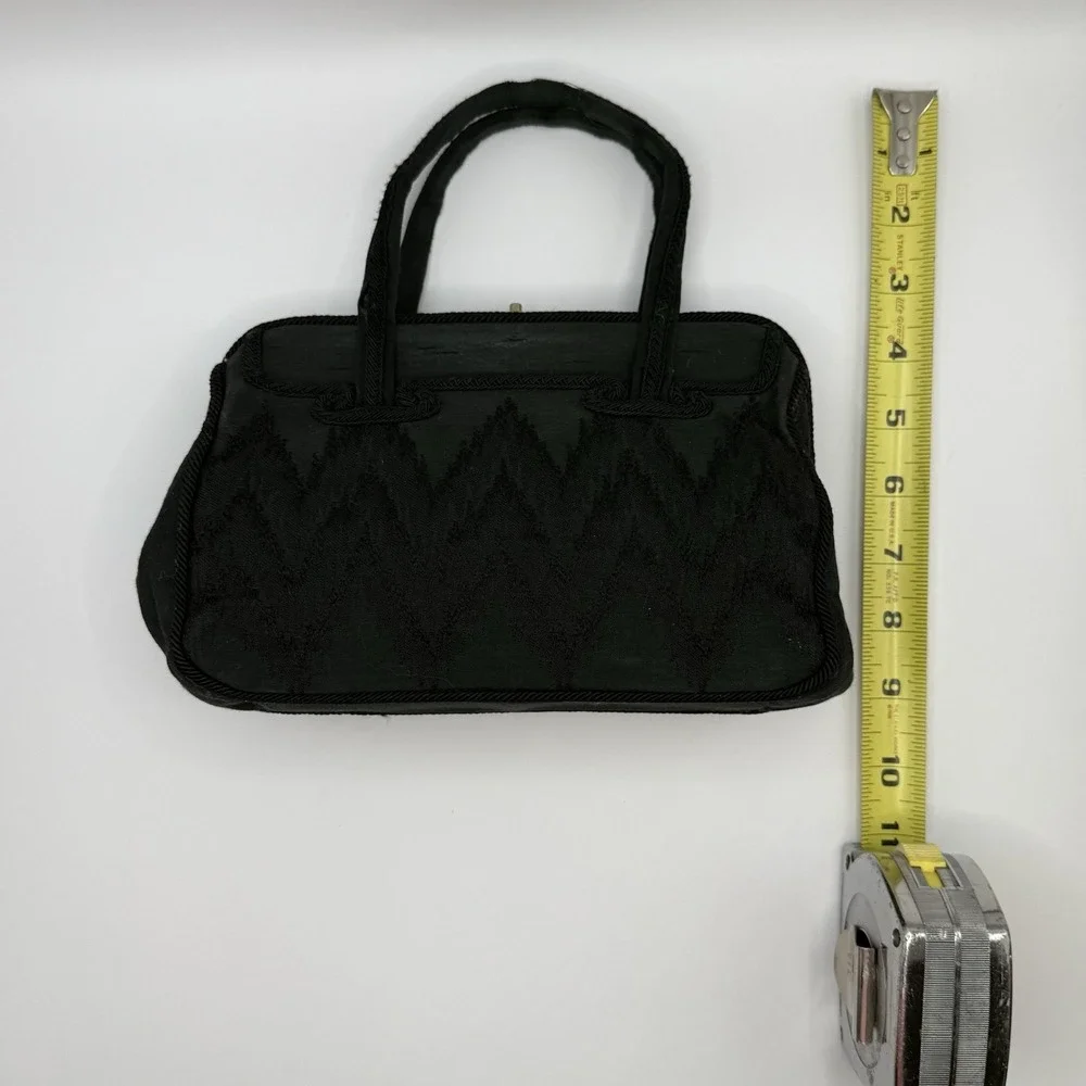 Vtg Cesare Piccini Black Bag Embroidered Motif Push Lock Made in Italy‎ *read
